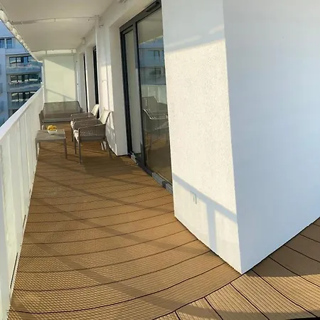 Aqua & Apartment
