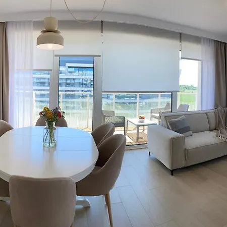 Apartment Aqua & *